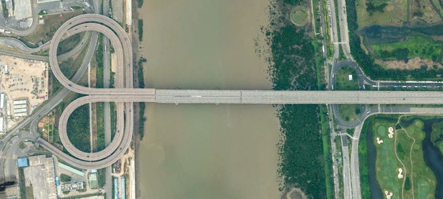 How they connect right drive roads to left drive roads at borders How they connect right drive roads to left drive roads at borders